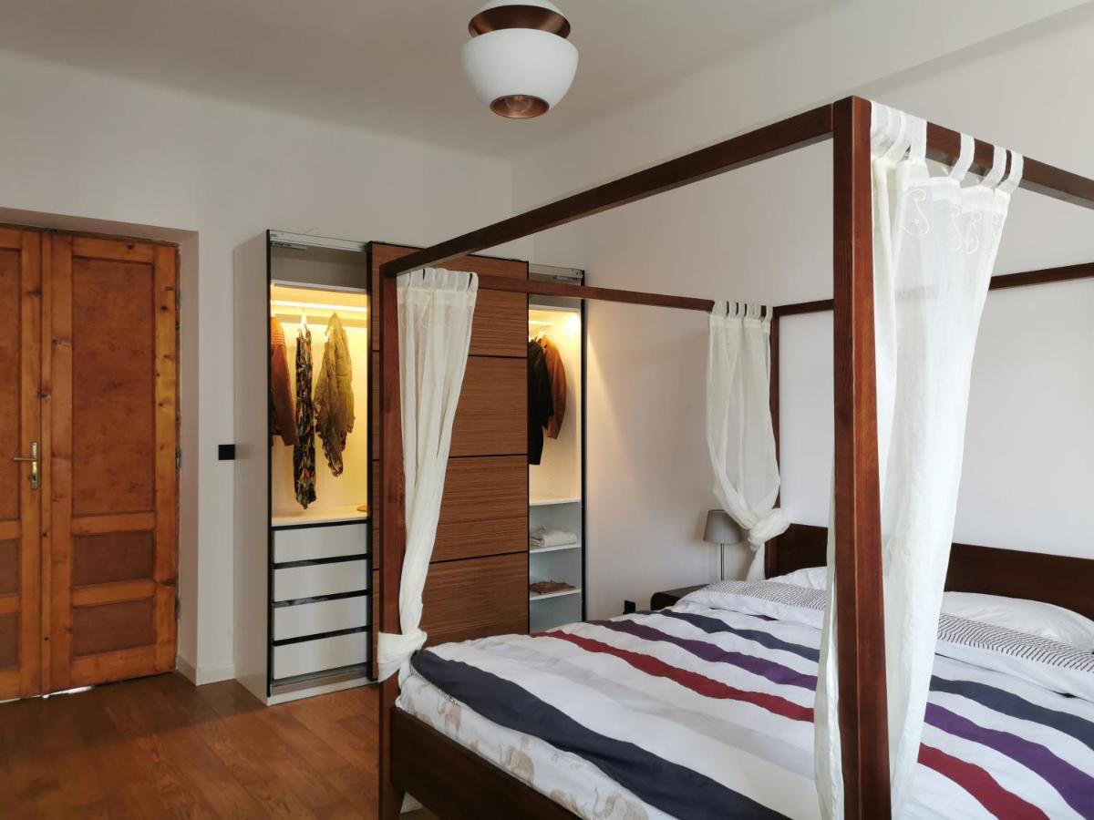 קרקוב Designer Apartment 110M2 With King Size Beds & Equipped Kitchen מראה חיצוני תמונה