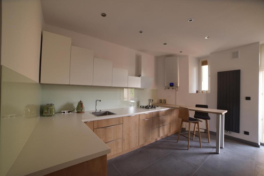 קרקוב Designer Apartment 110M2 With King Size Beds & Equipped Kitchen מראה חיצוני תמונה